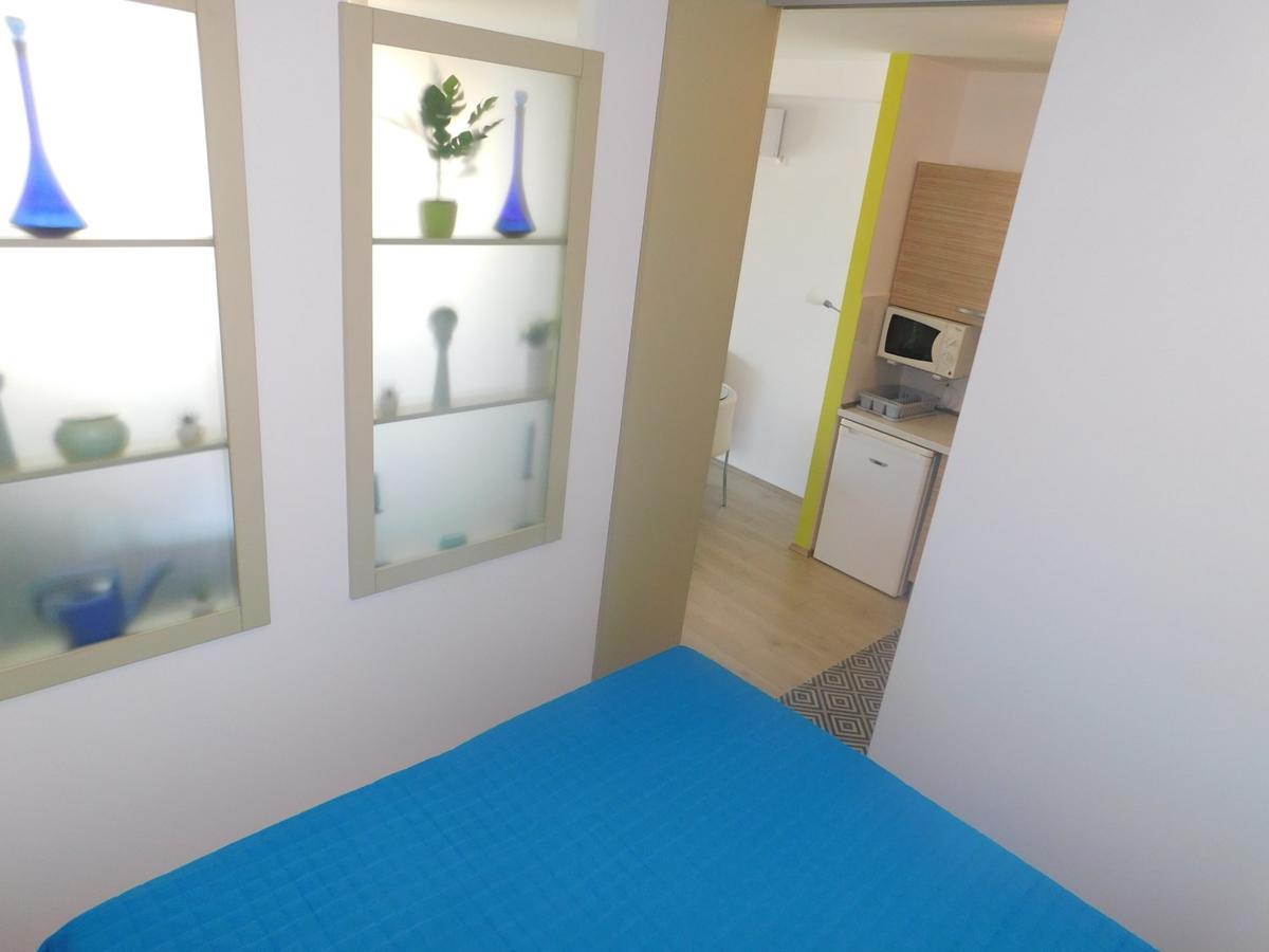 Relax Apartman Apartment Zamárdi Екстериор снимка