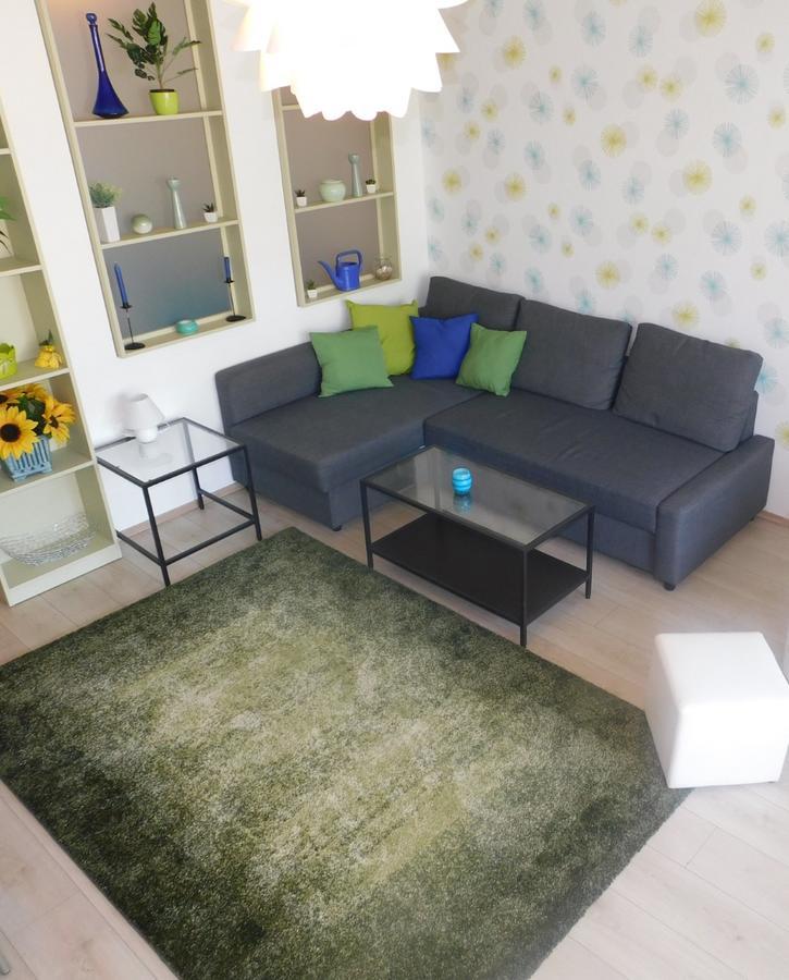 Relax Apartman Apartment Zamárdi Екстериор снимка